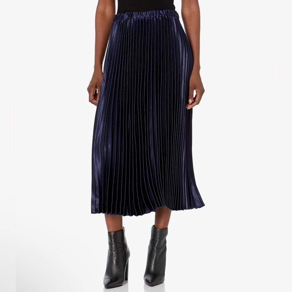 Anne Klein Women's Pull ON Pleated Skirt, Normandy Blue
size Small